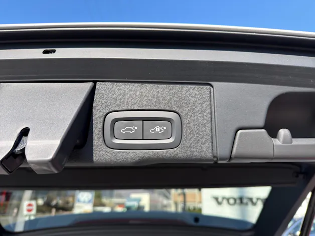 Volvo XC60 T8 eAWD PluginHybrid Plus Dark Geartronic
