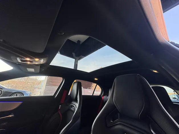 Mercedes-Benz A 35 AMG 4Matic Speedshift