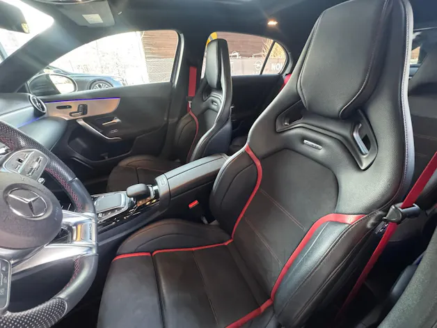 Mercedes-Benz A 35 AMG 4Matic Speedshift