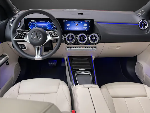 Mercedes-Benz EQA 300 4M Swiss Star