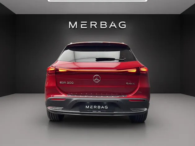Mercedes-Benz EQA 300 4M Swiss Star