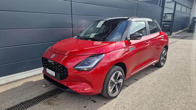 Suzuki Swift 1.2 Sakura Top Hybrid 4x4