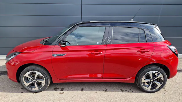 Suzuki Swift 1.2 Sakura Top Hybrid 4x4