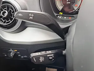 Audi Q2 40 TFSI S line Attraction quattro S-tronic Daytonagrau Perleffekt