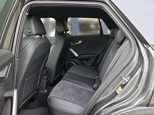 Audi Q2 40 TFSI S line Attraction quattro S-tronic Daytonagrau Perleffekt
