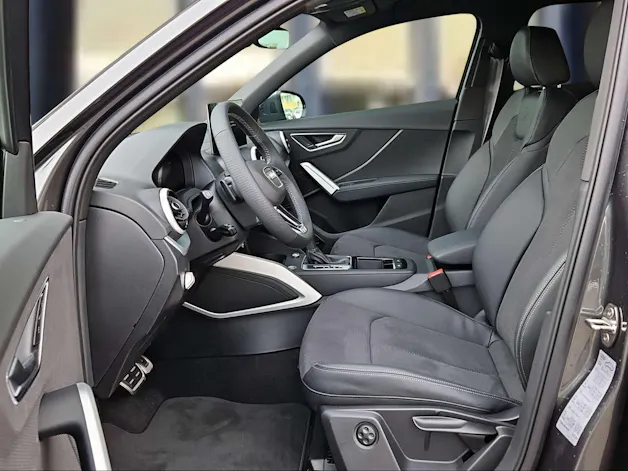 Audi Q2 40 TFSI S line Attraction quattro S-tronic Daytonagrau Perleffekt
