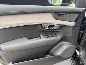 Volvo XC90 B5 Benzin Mild Hybrid AWD Plus Bright Geartronic