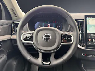 Volvo XC90 B5 Benzin Mild Hybrid AWD Plus Bright Geartronic