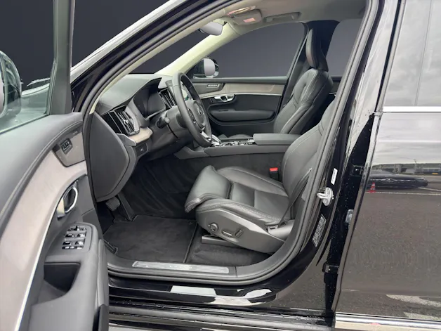 Volvo XC90 B5 Benzin Mild Hybrid AWD Plus Bright Geartronic