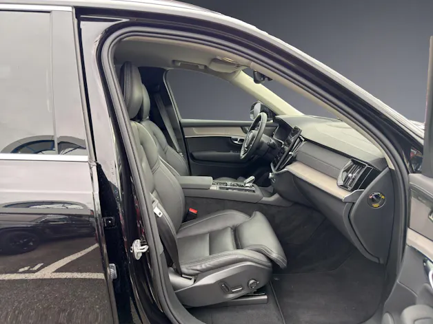 Volvo XC90 B5 Benzin Mild Hybrid AWD Plus Bright Geartronic