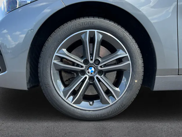 BMW 120d Sport Line xDrive F40 (CH) 📍