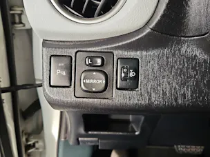Toyota Yaris 1.5 VVT-i HSD Sol Premium