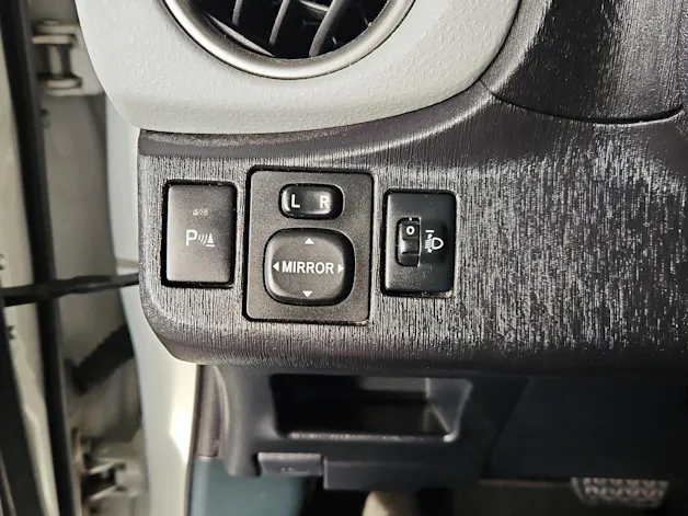 Toyota Yaris 1.5 VVT-i HSD Sol Premium