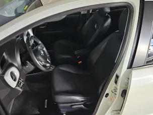 Toyota Yaris 1.5 VVT-i HSD Sol Premium