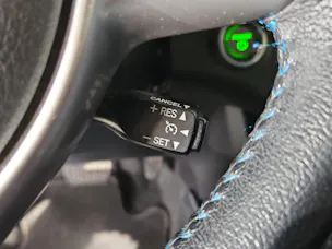 Toyota Yaris 1.5 VVT-i HSD Sol Premium