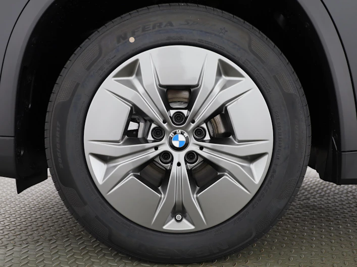 Fahrzeugbild BMW iX1