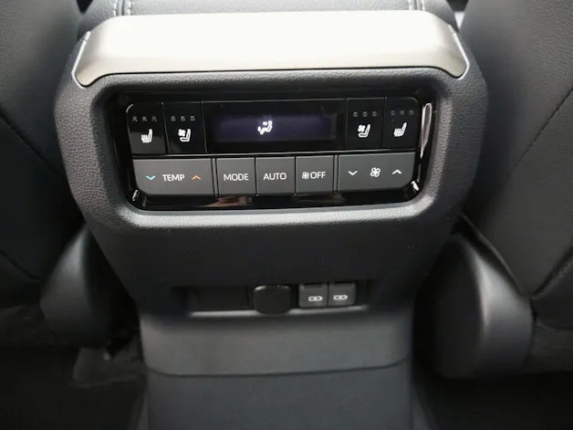 Toyota Land Cruiser 2.8 D 48V Invincible