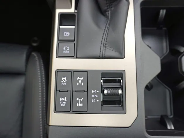 Toyota Land Cruiser 2.8 D 48V Invincible