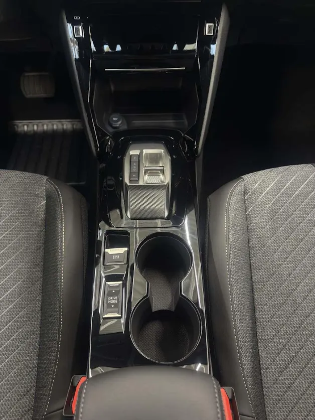 Peugeot 208 1.2 Hybrid 110 PS ALLURE PREMIUM AUTOMAT