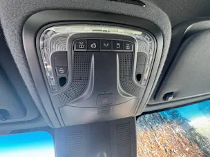 Mercedes-Benz eSprinter 420 Pro Koffer mit Hebebühne 3665 S 81 kWh
