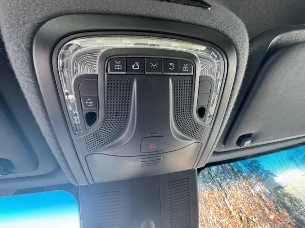 Mercedes-Benz eSprinter 420 Pro Koffer mit Hebebühne 3665 S 81 kWh