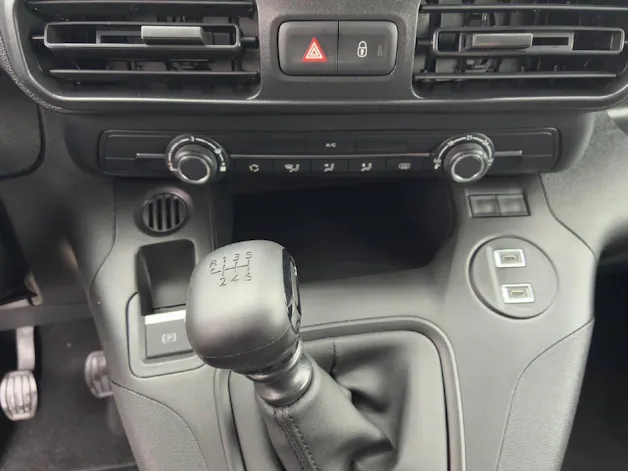 Peugeot Partner Kaw. 1000 Standard 1.5 BlueHDi 131 PS S/S