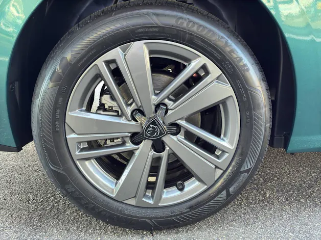 Peugeot 308 SW 1.2 Hybrid 145 PS SYLE AUTOMAT