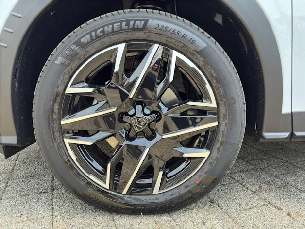 Peugeot 3008 1.2 Hybrid 145 PS GT AUTOMAT