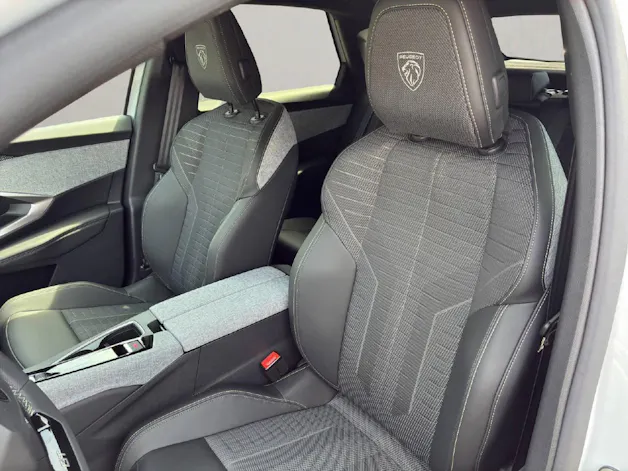 Peugeot 3008 1.2 Hybrid 145 PS GT AUTOMAT