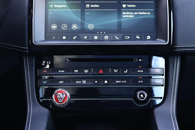 Jaguar F-Pace 3.0 V6 S/C S AWD