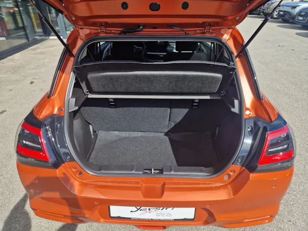 Suzuki Swift 1.2 Sakura Hybrid 4x4