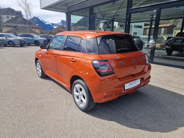 Suzuki Swift 1.2 Sakura Hybrid 4x4