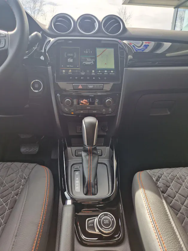 Suzuki Vitara 1.4 T Black Edition Top Hybrid 4x4
