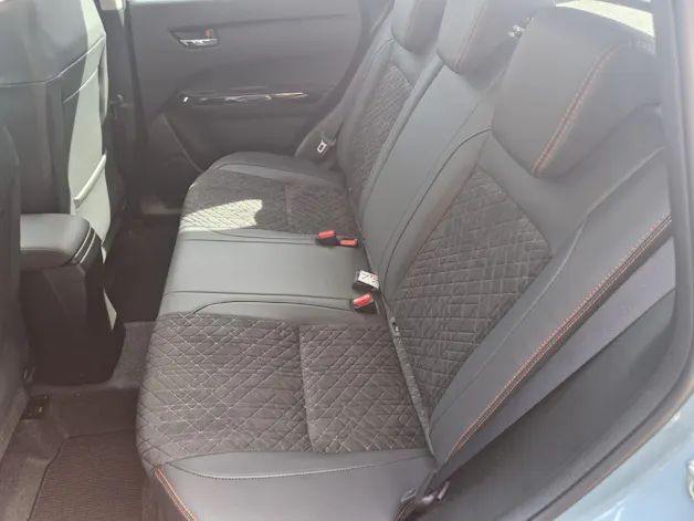 Suzuki Vitara 1.4 T Black Edition Top Hybrid 4x4