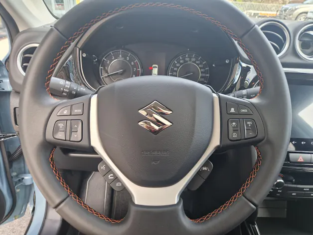 Suzuki Vitara 1.4 T Black Edition Top Hybrid 4x4