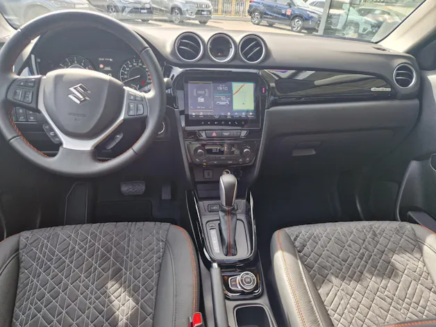 Suzuki Vitara 1.4 T Black Edition Top Hybrid 4x4