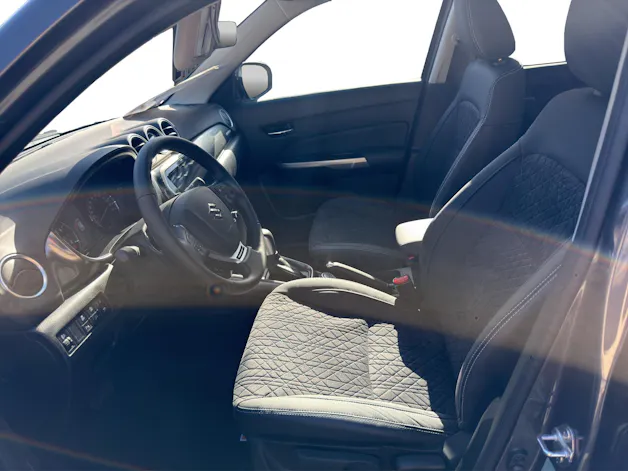 Suzuki Vitara 1.4 T Sakura Top Hybrid 4x4