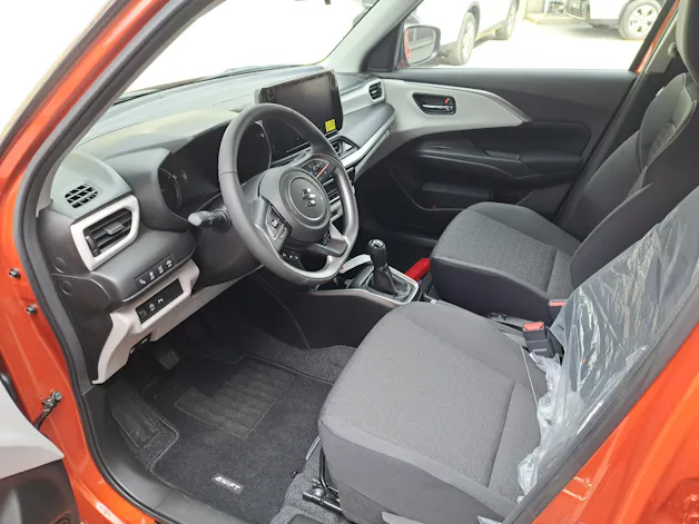 Suzuki Swift 1.2 Sakura Top Hybrid 4x4