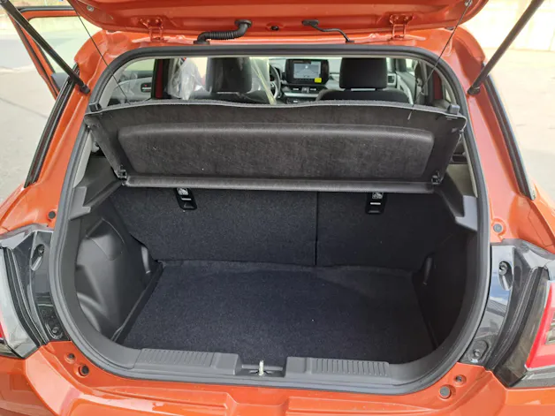 Suzuki Swift 1.2 Sakura Top Hybrid 4x4