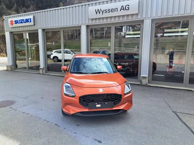 Suzuki Swift 1.2 Sakura Top Hybrid 4x4