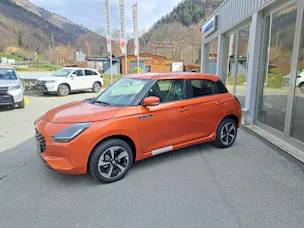 Suzuki Swift 1.2 Sakura Top Hybrid 4x4