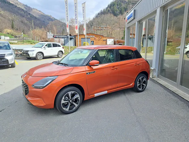 Suzuki Swift 1.2 Sakura Top Hybrid 4x4