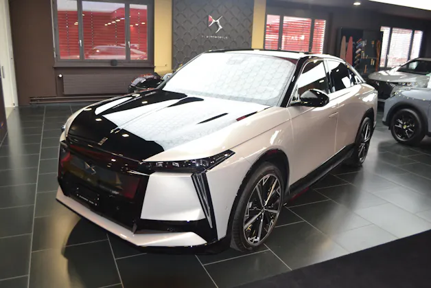 DS Automobiles No8 E-Tense Étoile 4x4