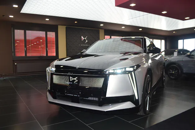 DS Automobiles No8 E-Tense Étoile 4x4