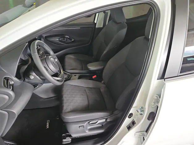 Toyota Yaris 1.5 VVT-i HSD Trend