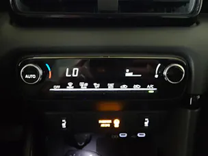 Toyota Yaris 1.5 VVT-i HSD Trend
