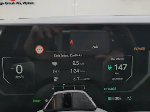 Kia EV3 81 kWh Earth+