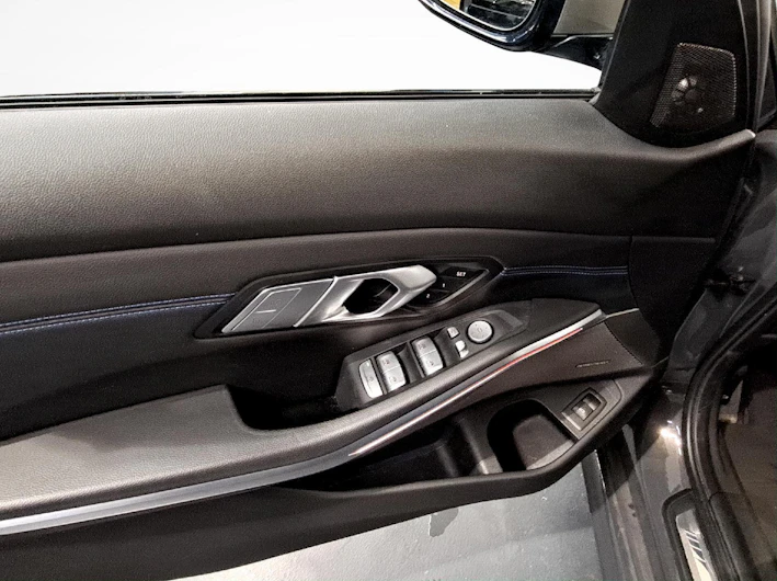 Fahrzeugbild BMW 3 SERIES