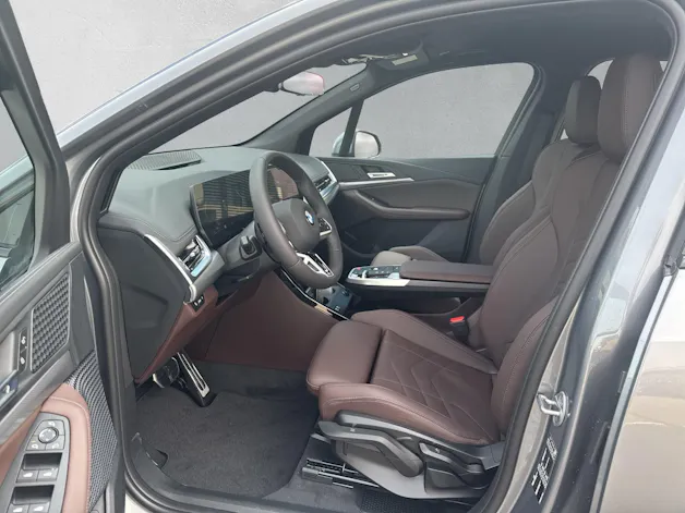 BMW 220i M Sport Active Tourer U06 (CH) AHK 1.3T 📍