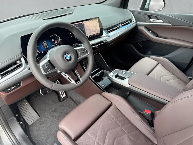 BMW 220i M Sport Active Tourer U06 (CH) AHK 1.3T 📍